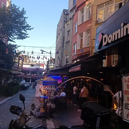 בית אירוח Yellow Bull *