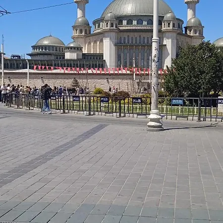 Homestay Yellow Bull Istanbul